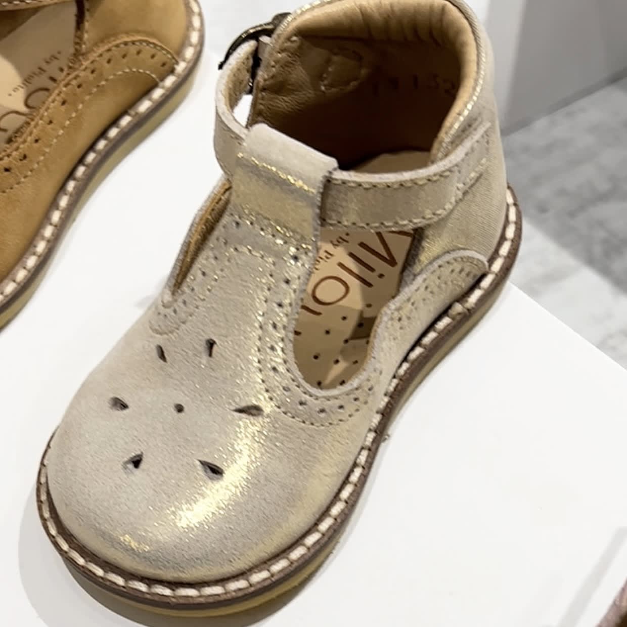 Zapato alicia dorado