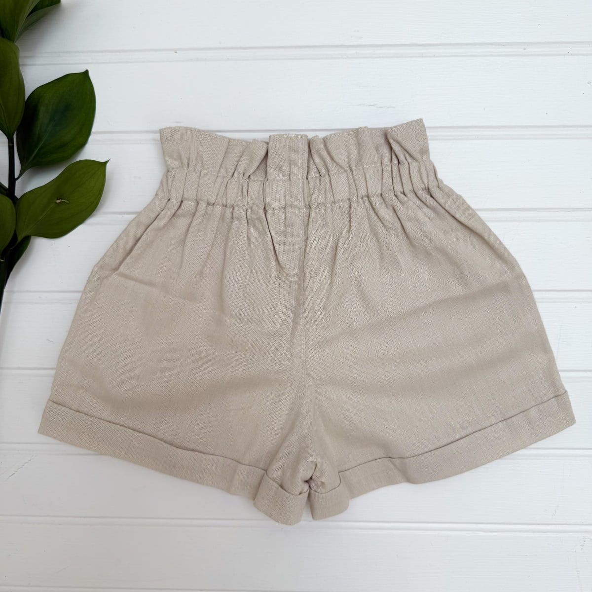 Short niña lino arena