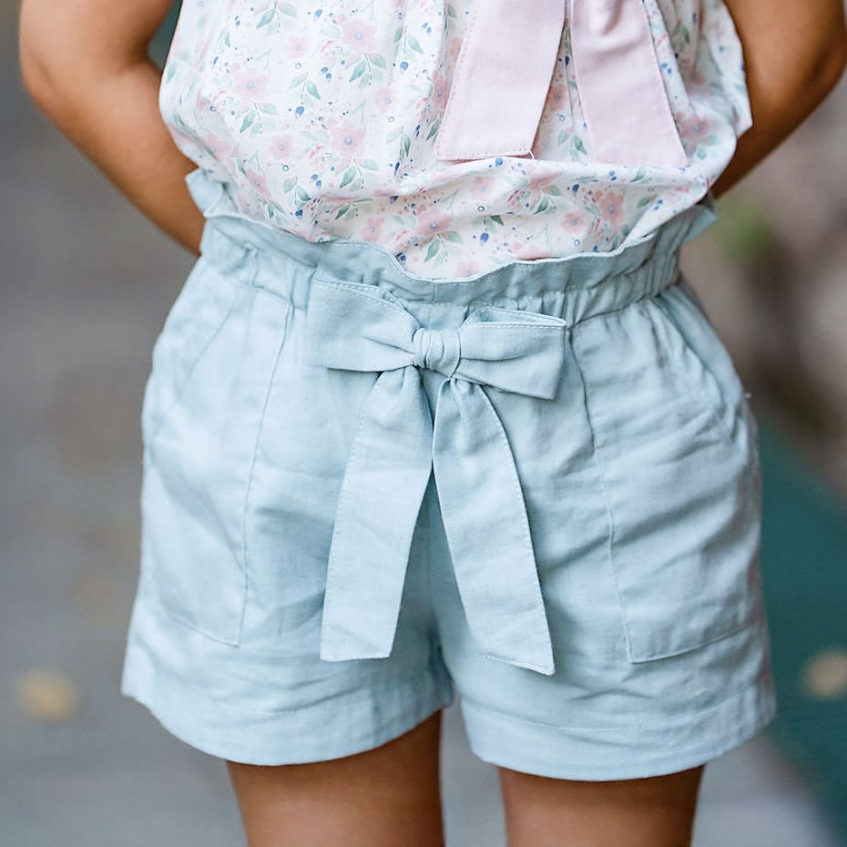 Short niña lazo lino menta