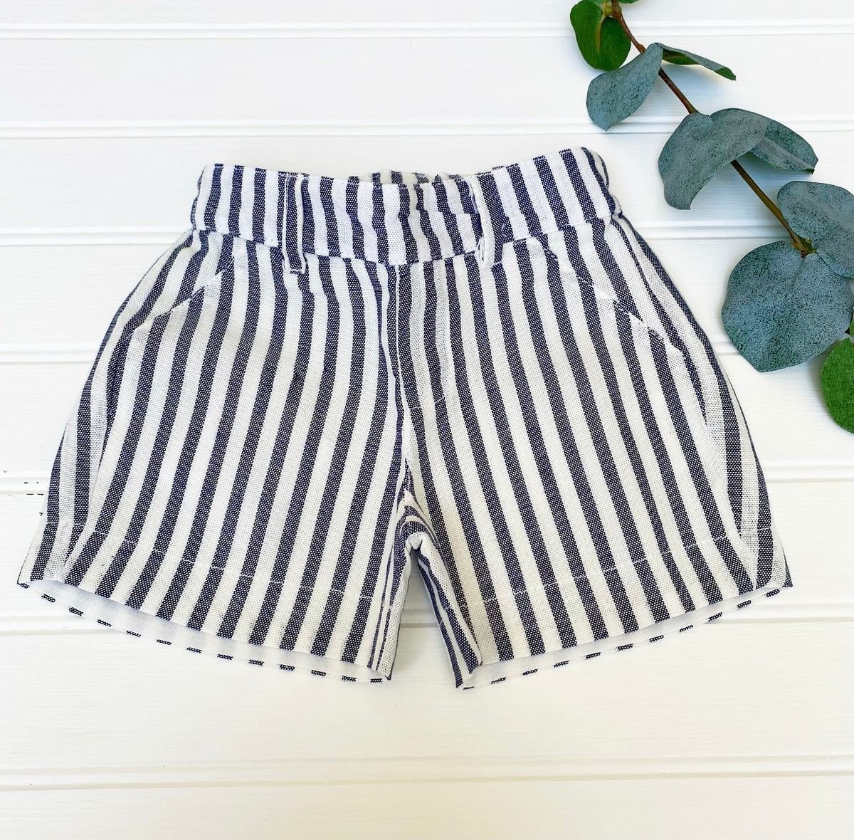 Short Navy Niño