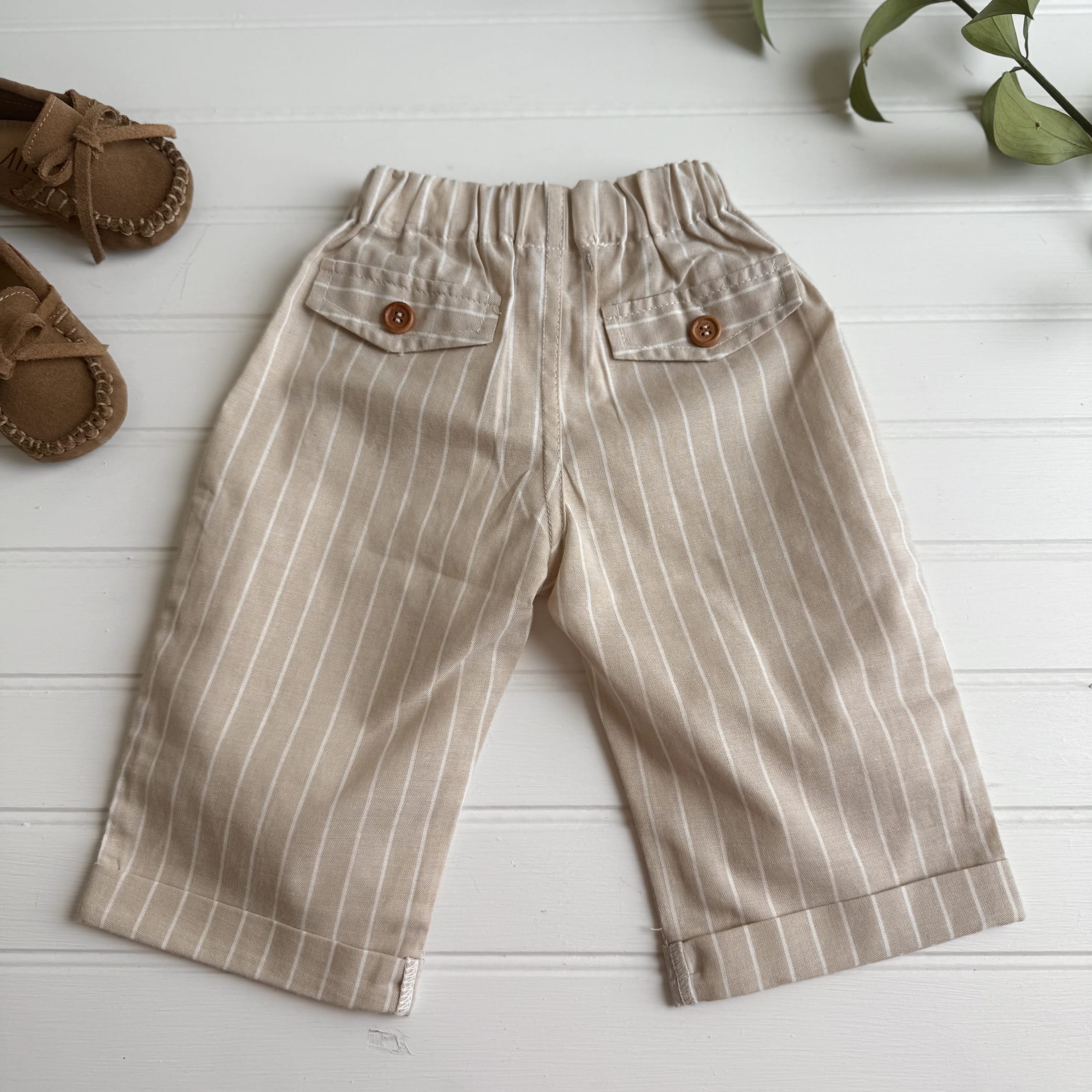 Pantalon niño rallas beige