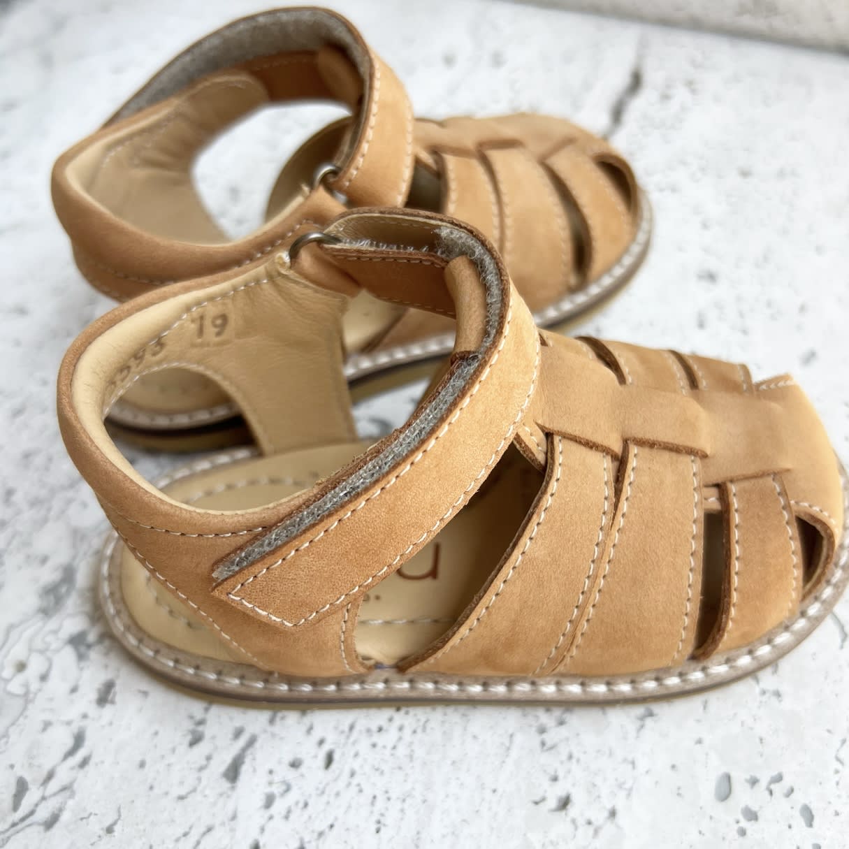 Chalita niño arena velcro