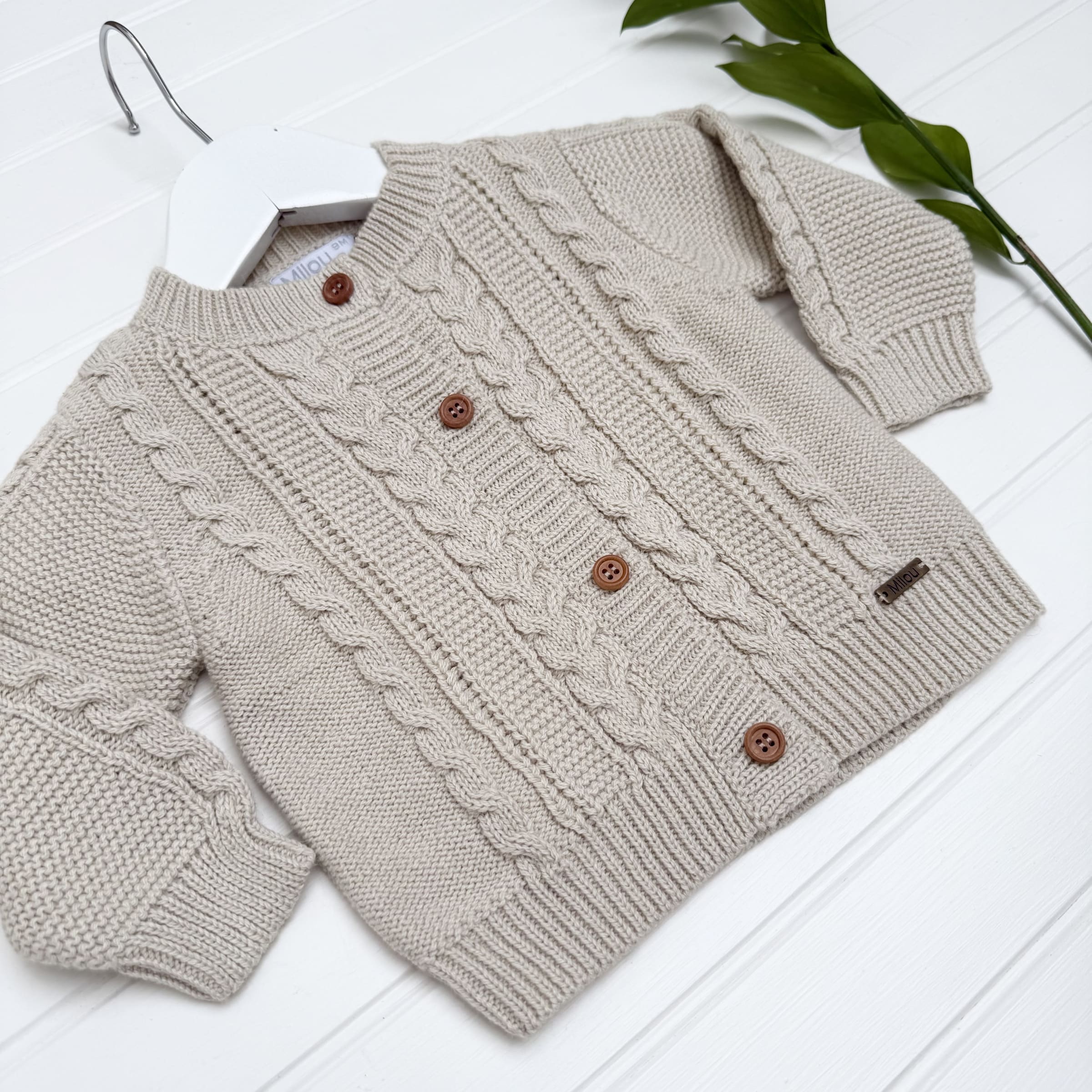 Chaleco beige nvo trenza