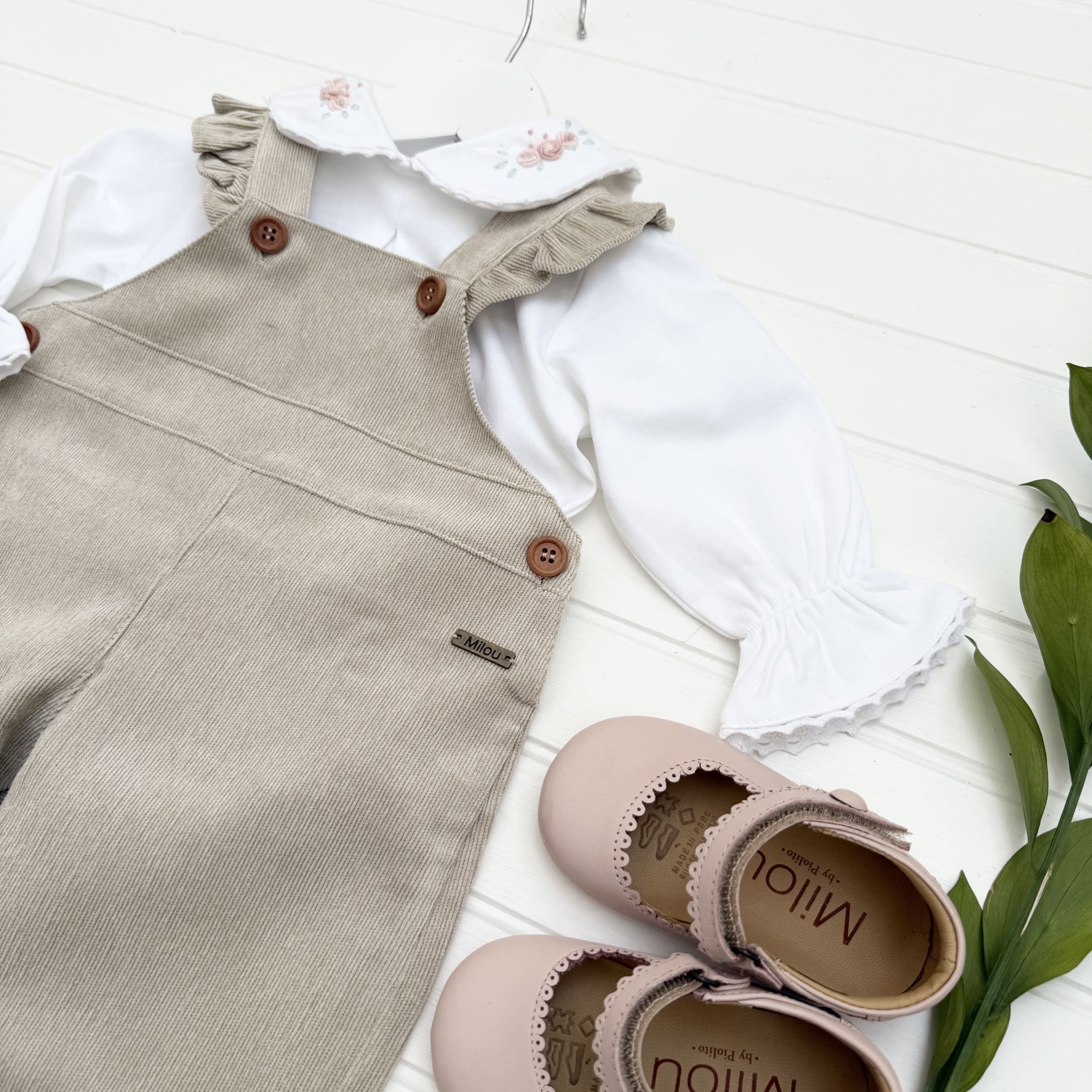 Jardinera niña cotele beige