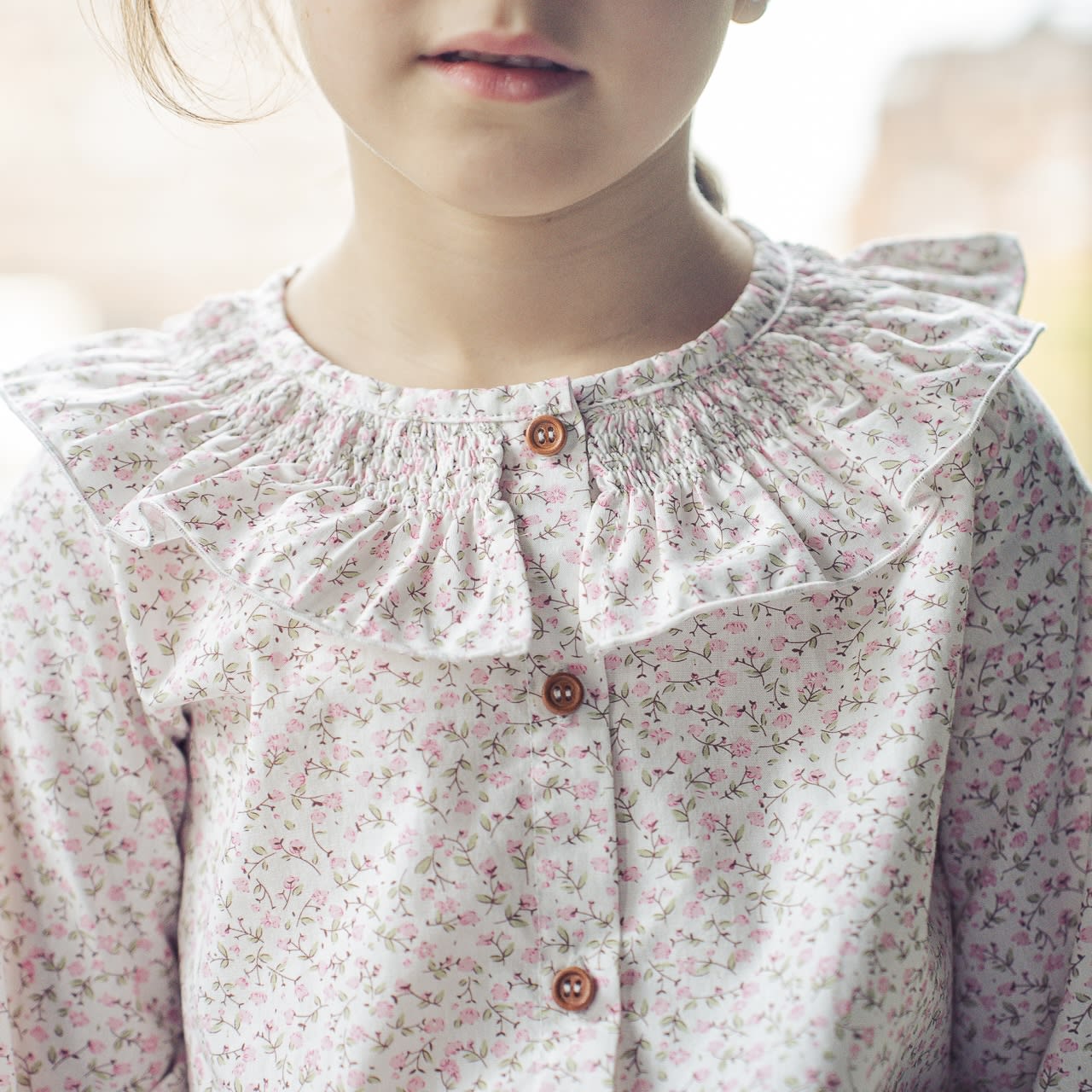 Blusa flores elasticada