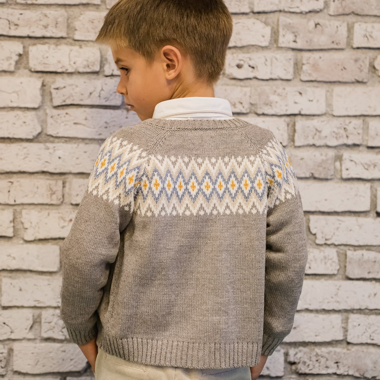 Chaleco niño dibujo marron